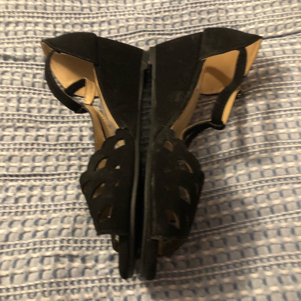EUC Forever T-Strap Wedge Open Toe Sandal Style Blaze 14 2” Heel 6 1/2 - Picture 8 of 9
